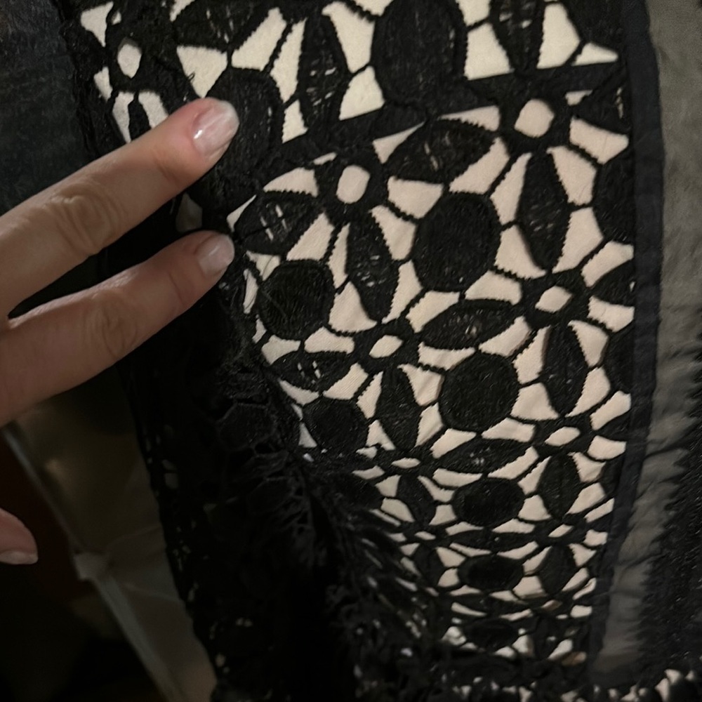 Brand NEW Elegant Black Lace Long Sleeve Dress - Picture 3 of 9